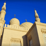 דברים בחינם בדובאי:סיור במסגד ג’ומיירה